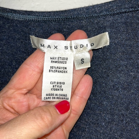 Max Studio Loose Fit V Neck Tank Top Small Navy Blue - Picture 4 of 7